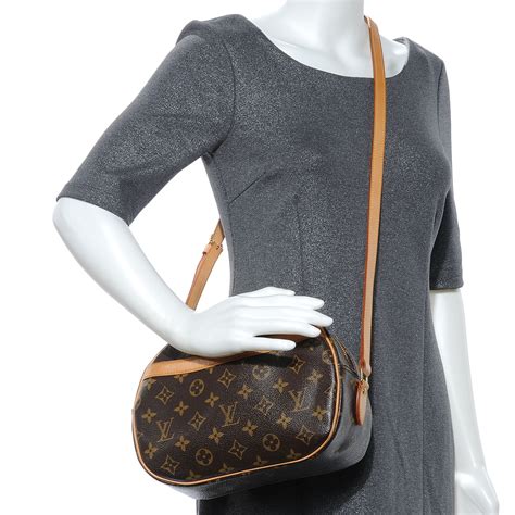 louis vuitton monogram blois.